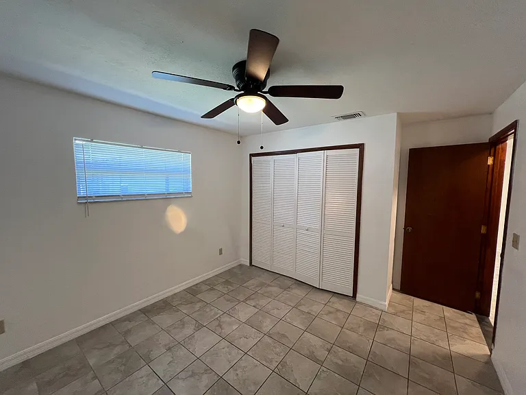 1906 Dixie Belle Dr — Photo 8