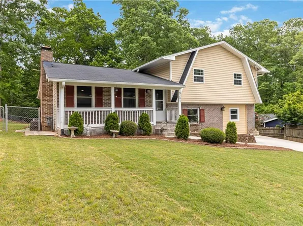 3781 Cherokee Trl, Suwanee, GA 30024