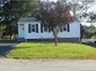 135 Hambly Rd, Tiverton, RI 02878