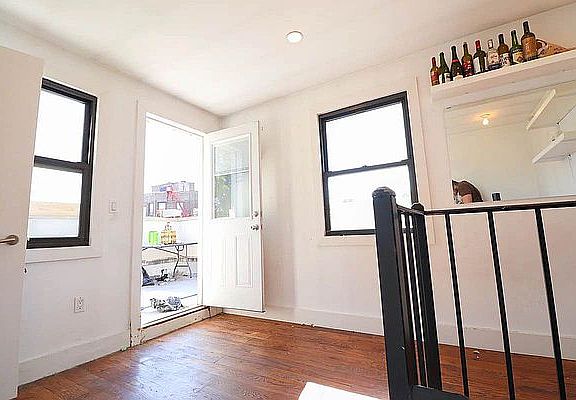 5th image of 1072 Bergen St #4C