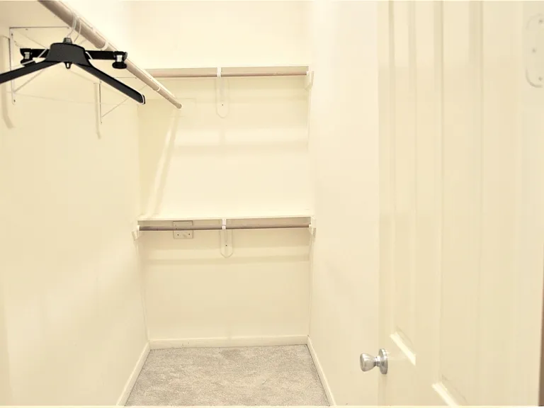 9010 Laverne Park Ln — Photo 11