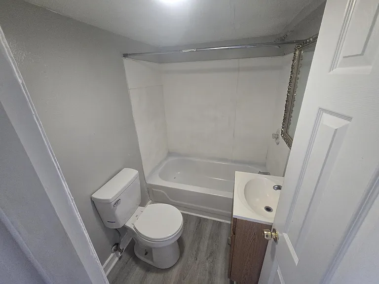404 Harrison Ave NW #3 — Photo 6