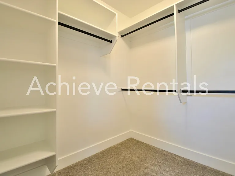2049 N 380 E — Photo 10
