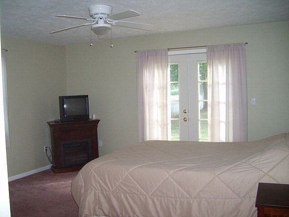 5th image of 305 Bowers Dr