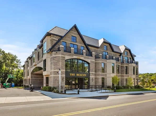1114 Beacon St #206, Newton Highlands, MA 02461