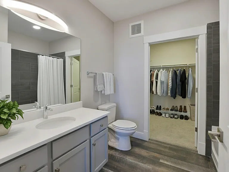 2 BR/2 BA closet