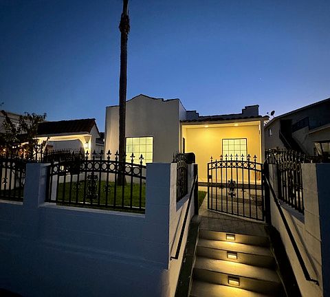 4th image of 3157 Vera Ave