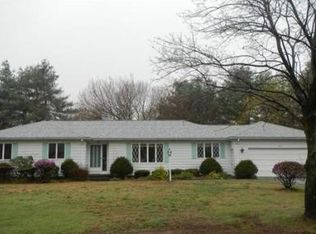 68 Willow Brook Rd, Longmeadow, MA 01106
