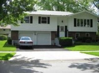 999 Lonsdale Rd, Elk Grove Village, IL 60007