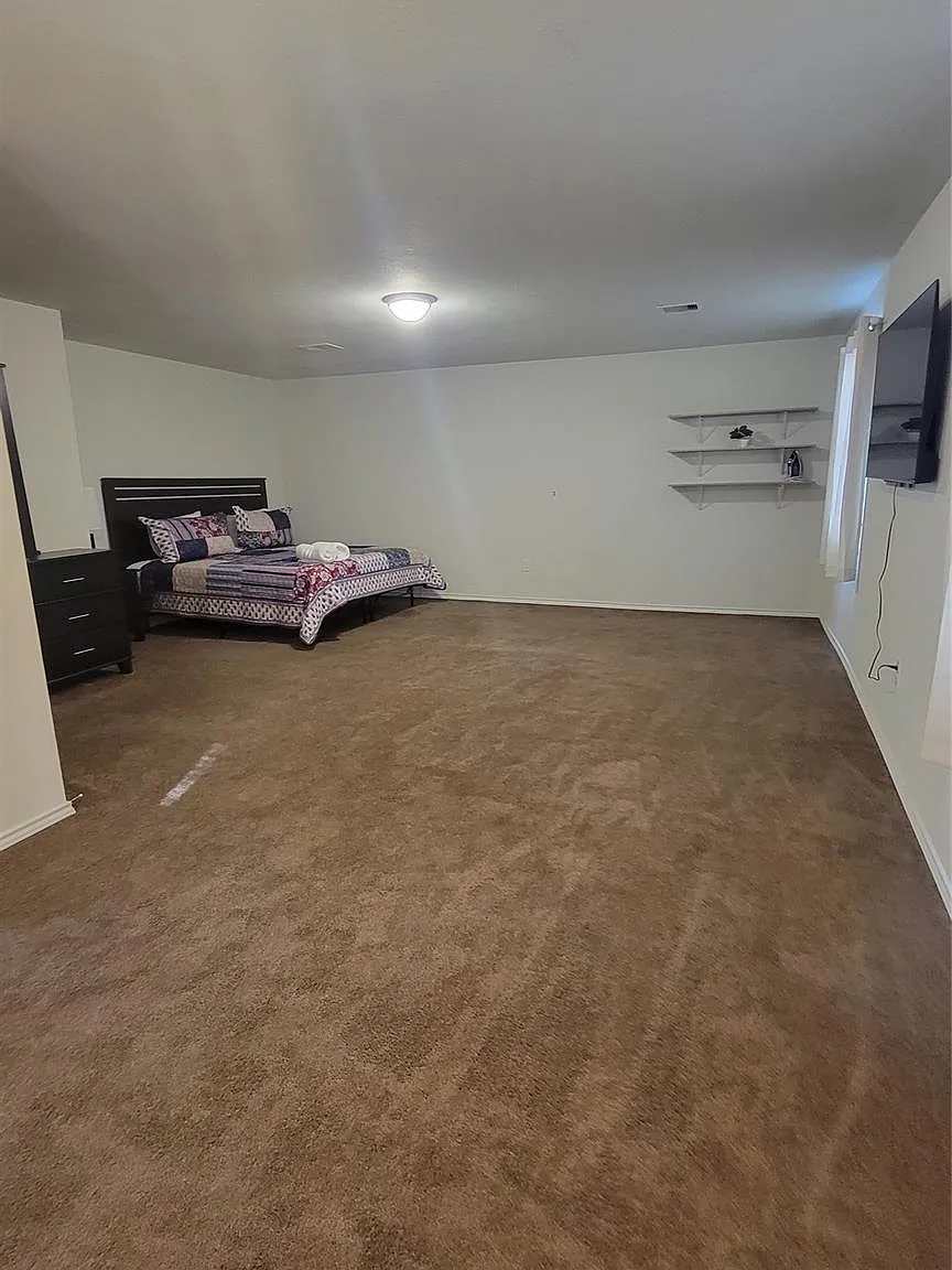 3 bed, 1.0 bath, 1584 sqft, $975 — Photo 4