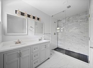 2735 NE 10th Ave, Wilton Manors, FL 33334