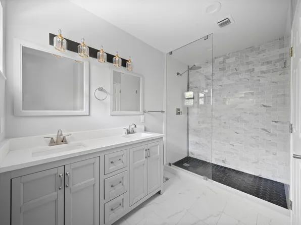 2735 NE 10th Avenue, Wilton Manors, FL 33334