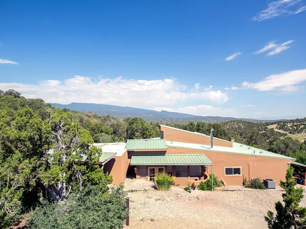 55 Gilbert Pl, Sandia Park, NM 87047