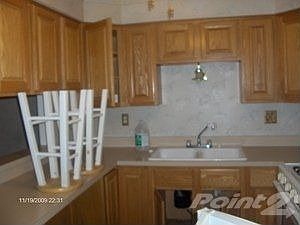 2nd image of 27885 Lenox Ave