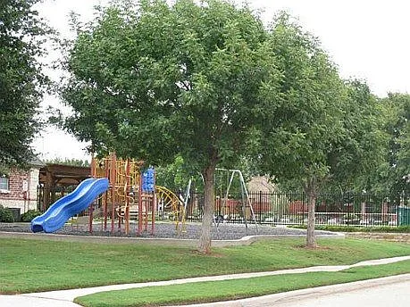 11305 Blanchard Dr — Photo 10
