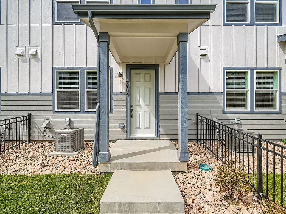 2755 Bear Springs Cir