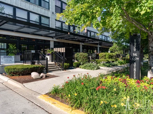 1070 W 15th St Unit 404, Chicago, IL 60608