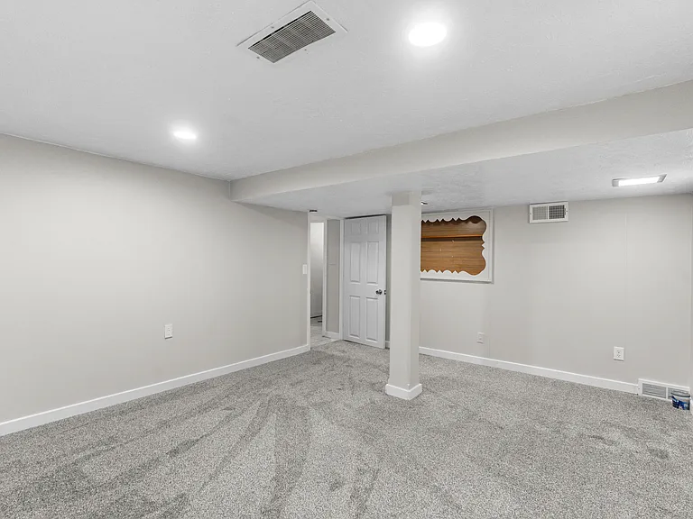 3927 Gold St — Photo 17