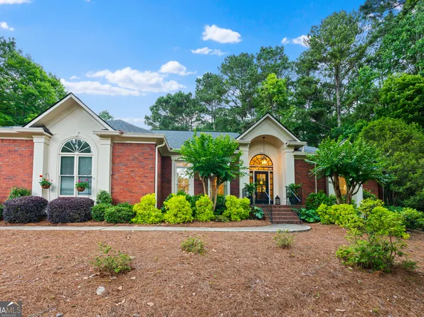 107 Calloway Xing, Peachtree City, GA 30269