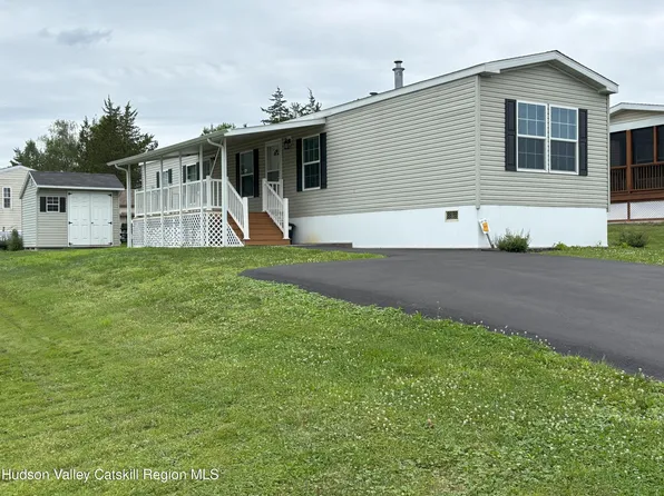 50 Kipp Lane #35, Hudson, NY 12534