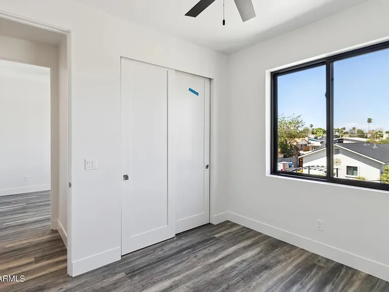 902 W Hazelwood St #B — Photo 35