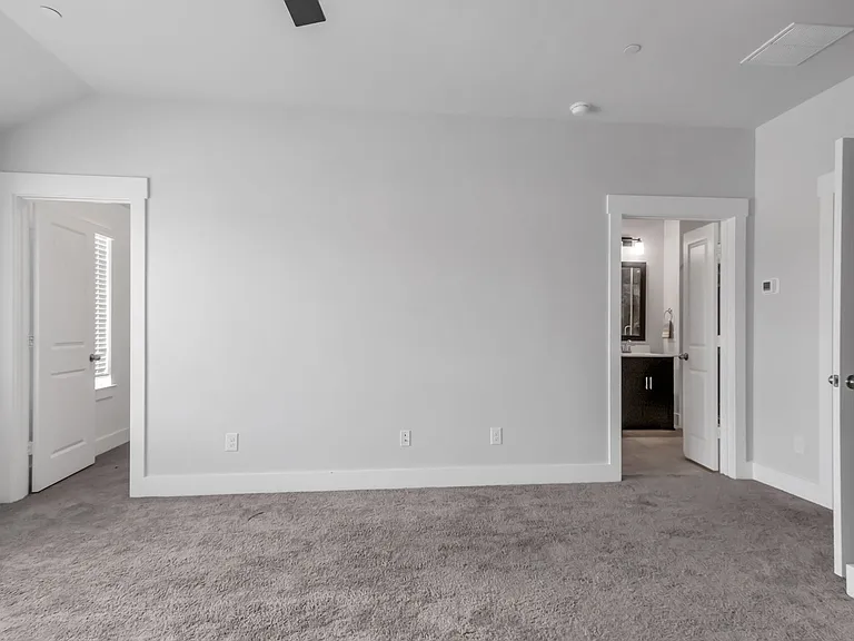 7545 Reis Ln — Photo 14