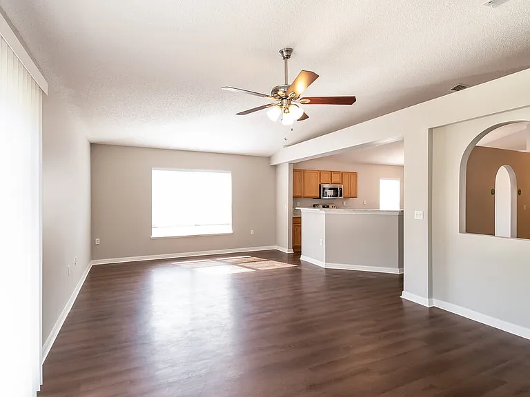 3610 Braeden Ct — Photo 3