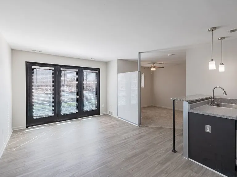 620 S Center St — Photo 10