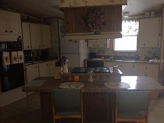 2nd image of 109 Sugar Maple Ave