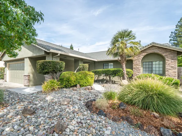 2238 Cilantro Dr, Redding, CA 96003