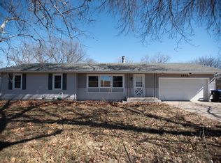 4948 NE Indian Creek Rd, Topeka, KS 66617