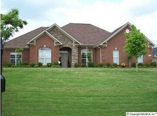 221 Ash Ridge Dr, New Market, AL 35761