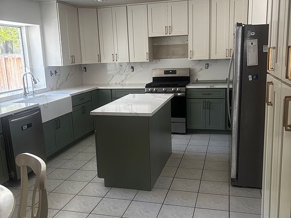 5th image of 804 Kilmarnock Way