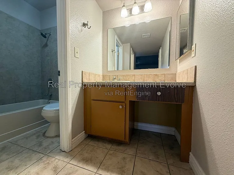 4554 E Paradise Village Pkwy N #257 — Photo 15