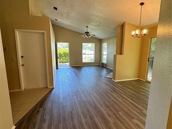 5th image of 3711 Valley Forge Dr