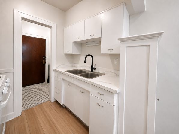 3727 W 159th St APT 201
