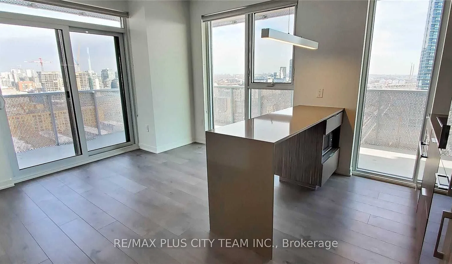 2 bed, $3,200 — Photo 3