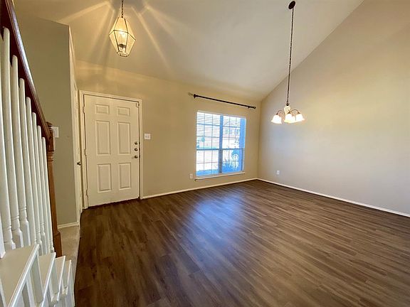 4th image of 5816 Country Valley Ln