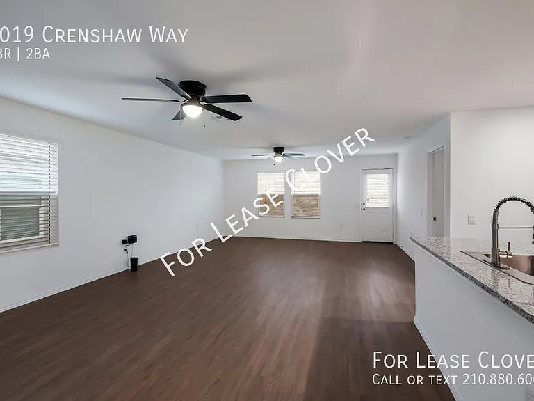 1019 Crenshaw Way — Photo 4