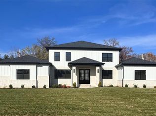 1 Marbrooke Ln, Saint Louis, MO 63132