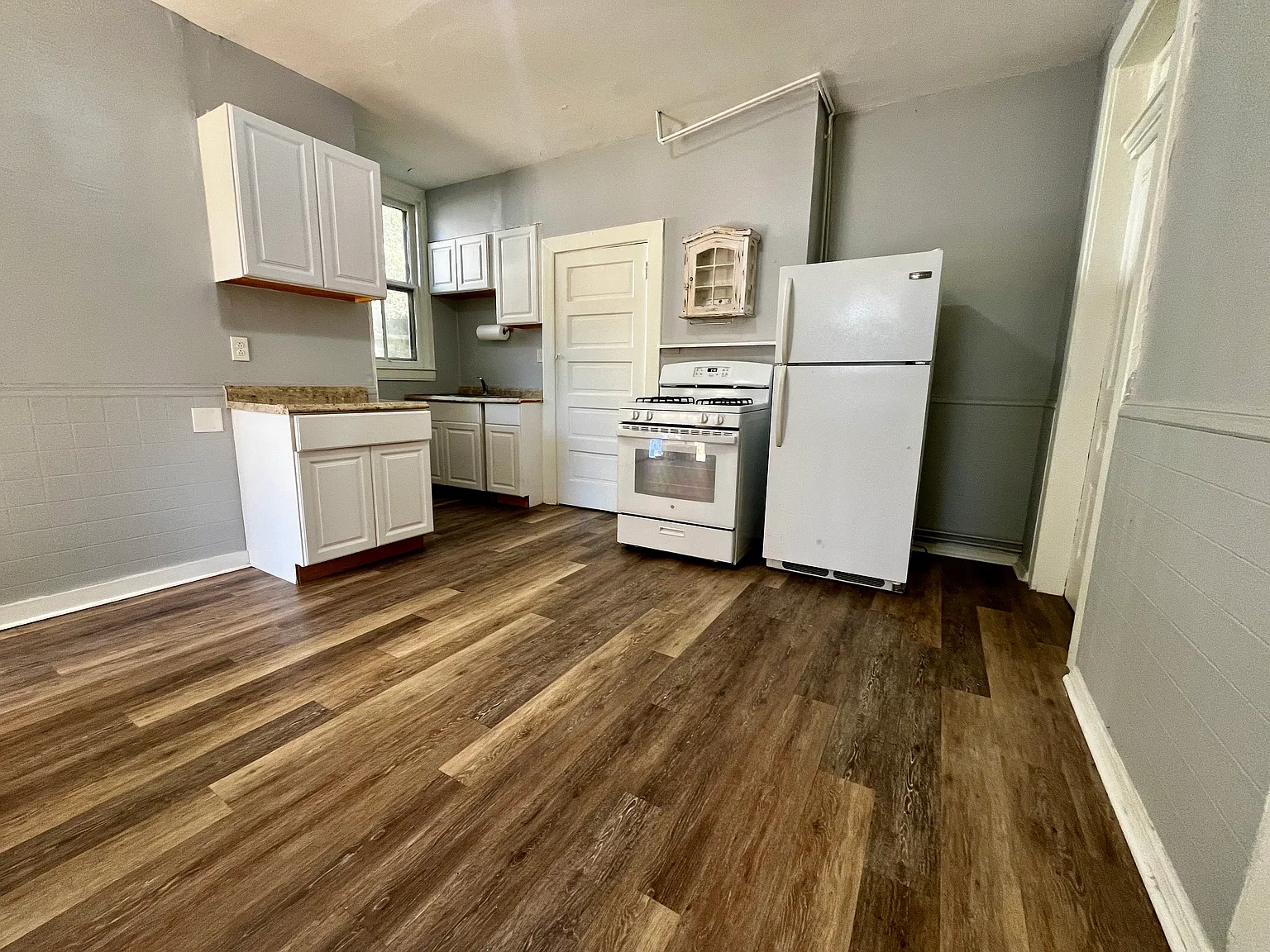 1 bed, $895 — Photo 3