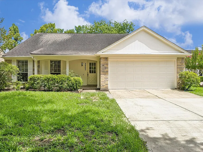 3207 Rimrock Dr — Photo 1