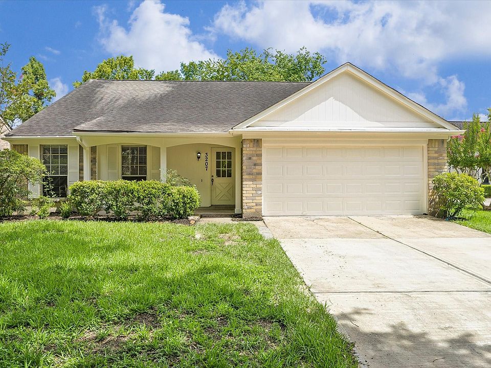 1st image of 3207 Rimrock Dr