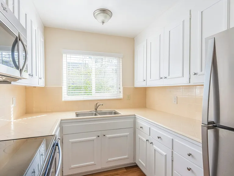 19 Belle Ave #9 — Photo 4