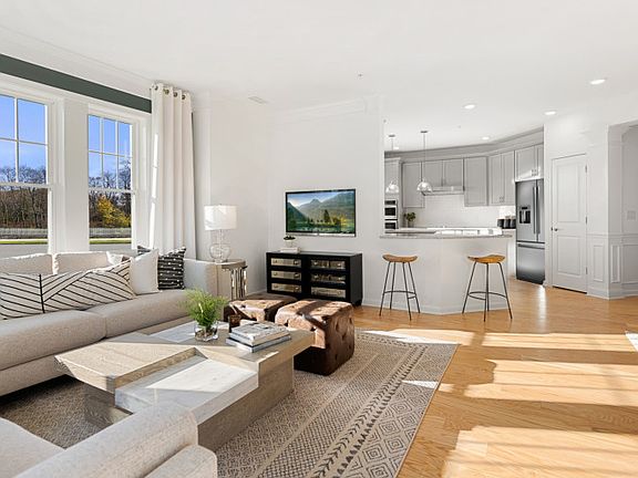 Open and Airy Rooms