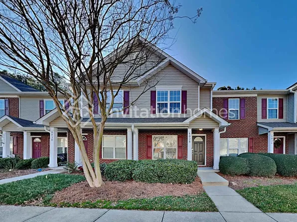 8028 Stoneham Ct, Matthews, NC 28105