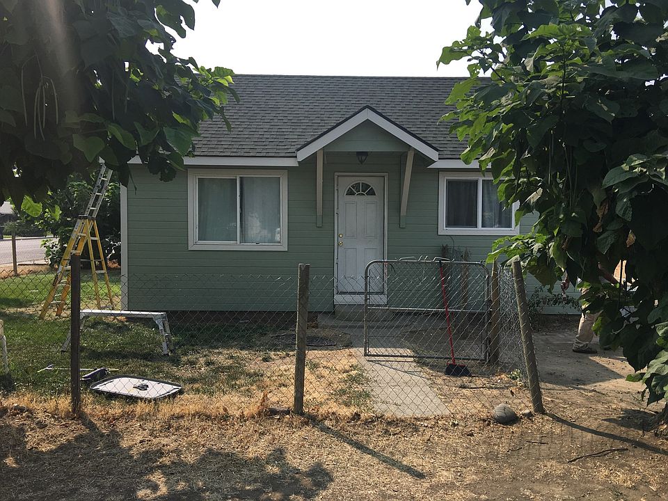 1st image of 810 S Wasco Ave