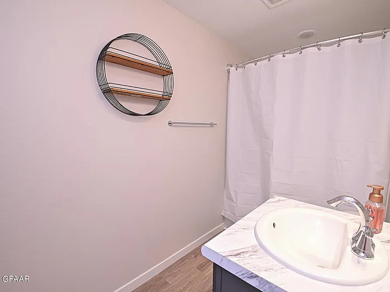809 Thames Ct — Photo 9