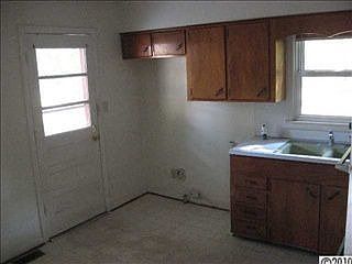 2nd image of 905 Holder Dr