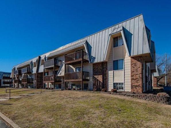 1764 N Leverett Ave APT 7